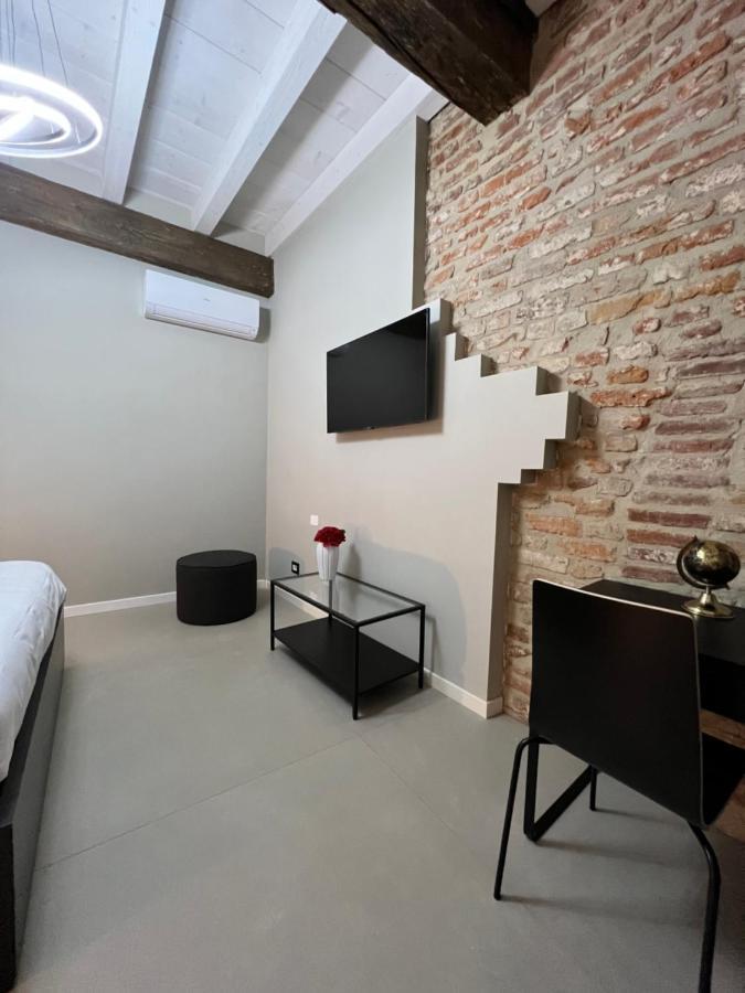 V&B Suites And Apartments Pavia Exterior photo